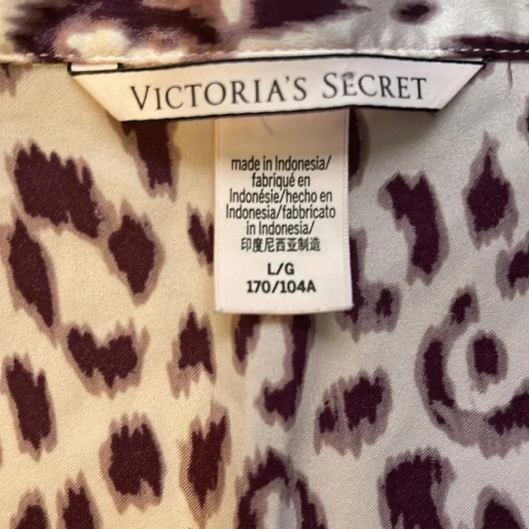 Victoria Secret Purple Cream Leopard Button Down Pajama Top Women's Size Large - Picture 6 of 7
